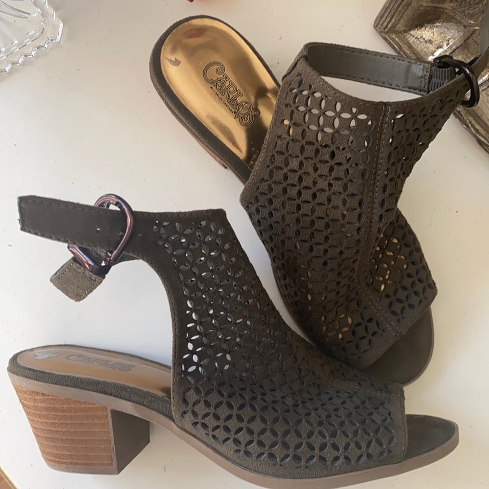 Peep-toe ankle strap low chunky heel sandal